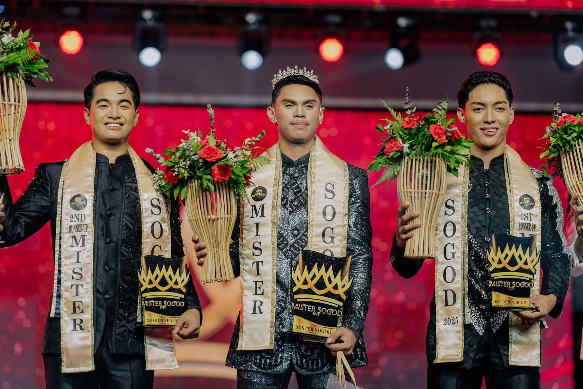 Mister Sogod titleholders on stage